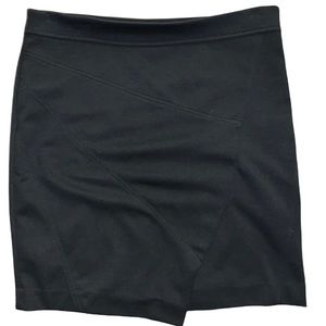 Vera Wang • Cute Short Black Skirt | M